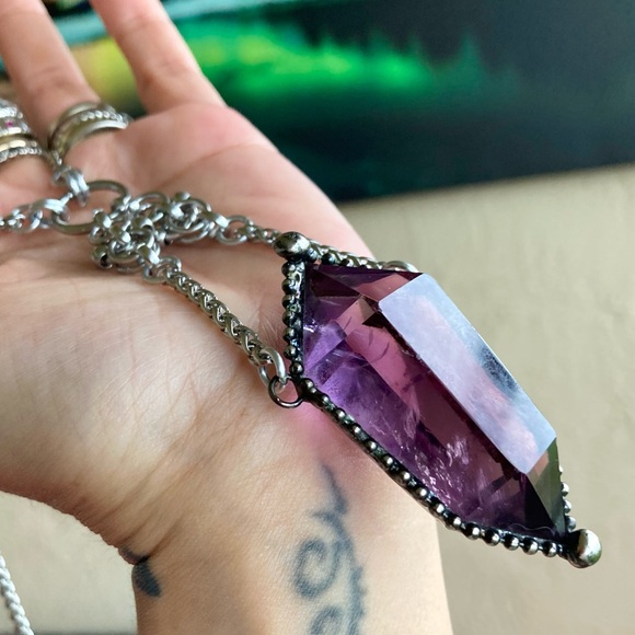 Natural big purple amethyst crystal gemstone boho goth maille steel necklace - Picture 2 of 16